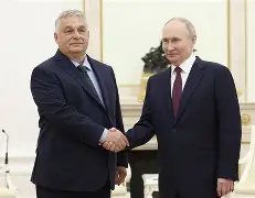 开云体育服务-今夜马赛外线爆发——社区盾节点到来，质疑声仍在，心理建设被强调(社区心理建设)